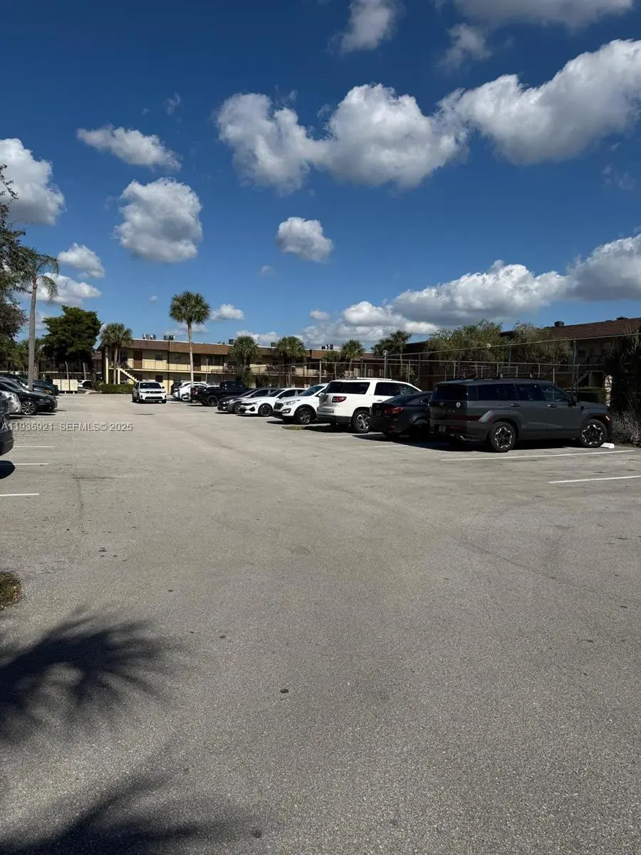 Photo of Listing #A11935921