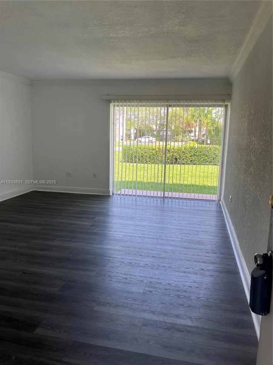 Photo of Listing #A11933831