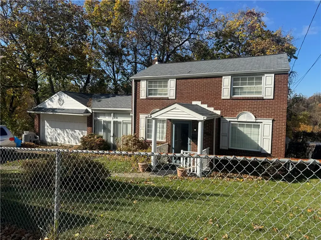 8017 Chaske Street , Verona