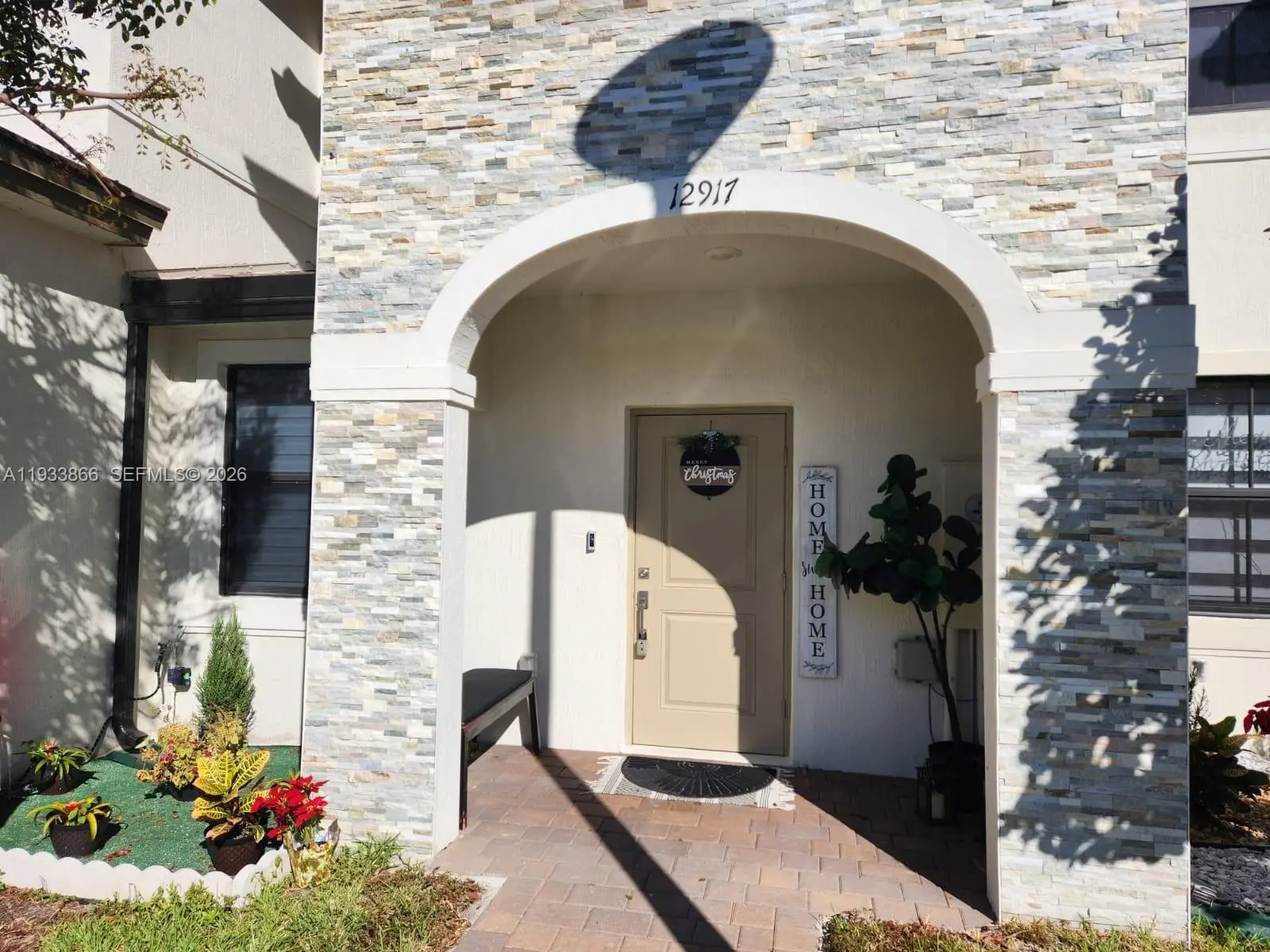 Photo of Listing #A11933866