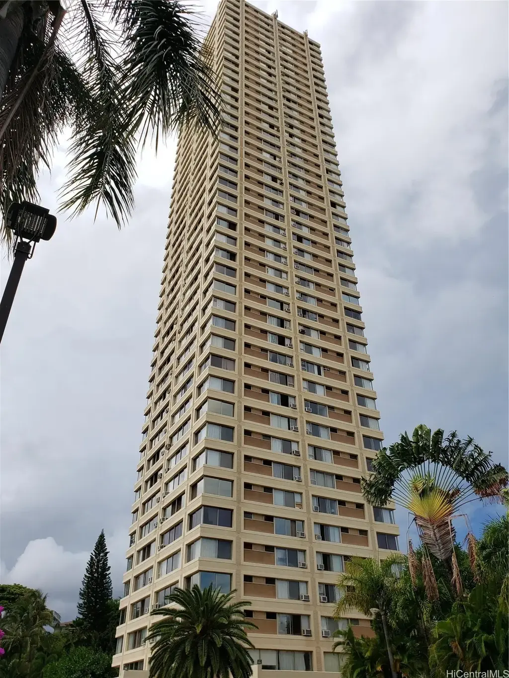 1060 Kamehameha Highway # 2103b, Pearl City