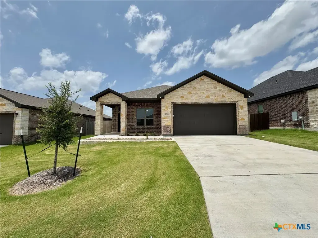 2030 Horse Cane Court, Temple