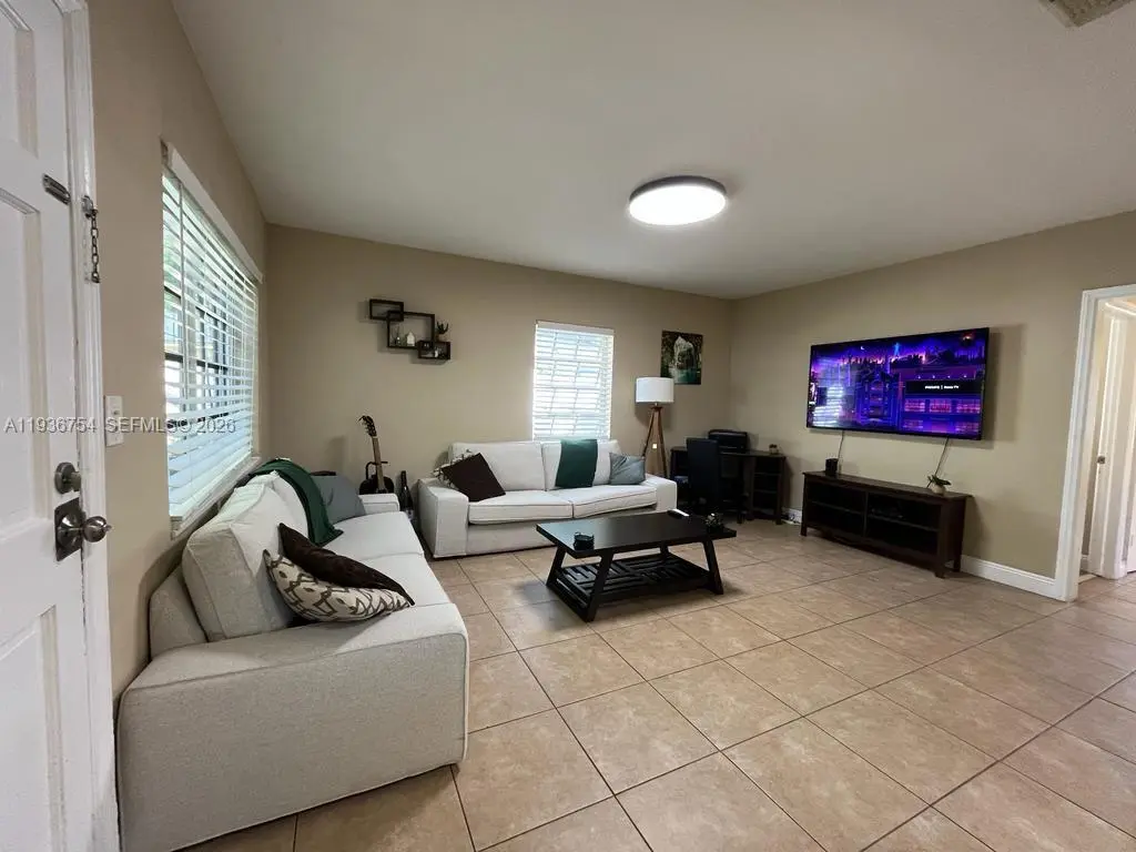 Photo of Listing #A11936754