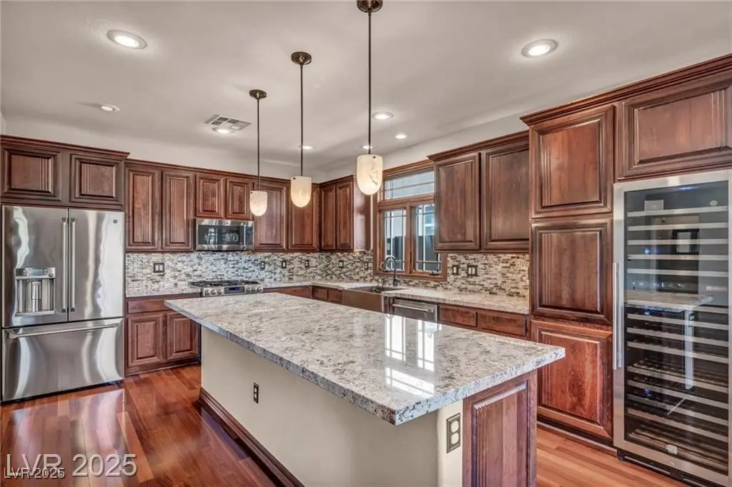 Photo of Listing #2743960