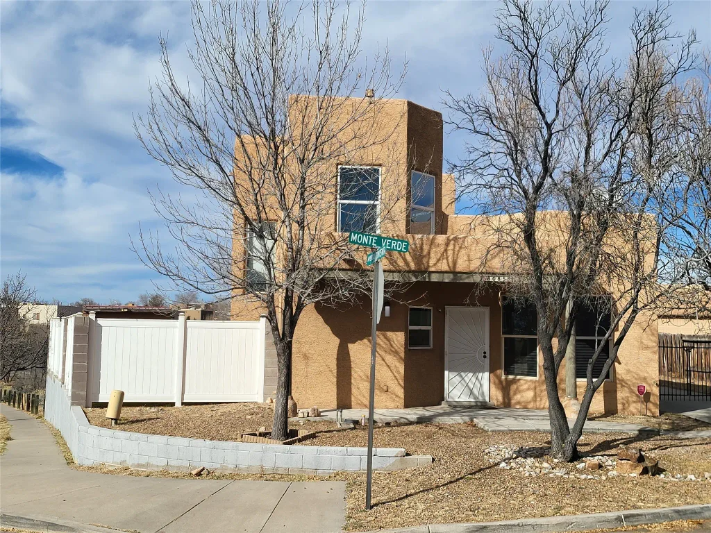 6085 Monte Verde, Santa Fe