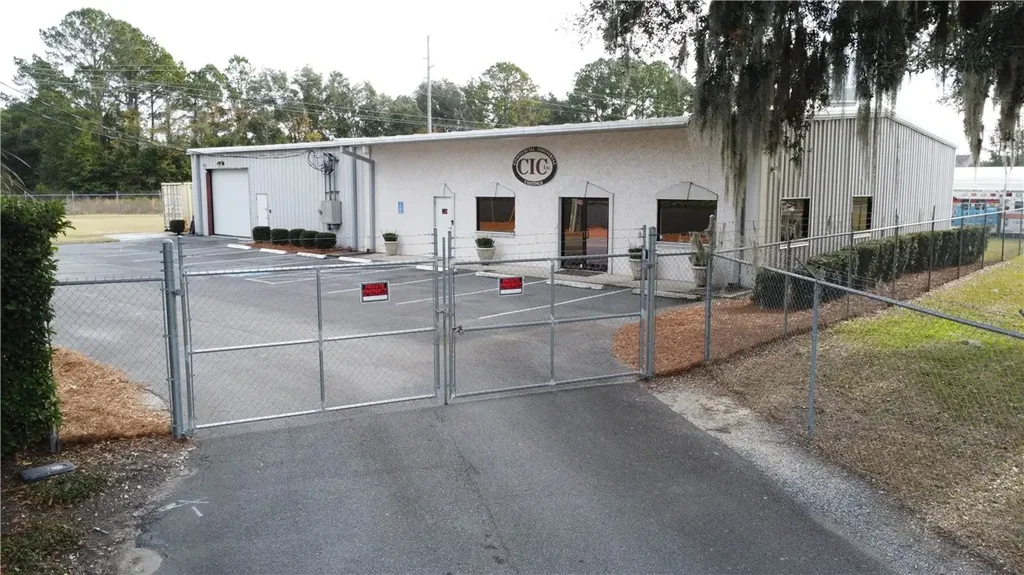 1032 Commercial Drive, Brunswick