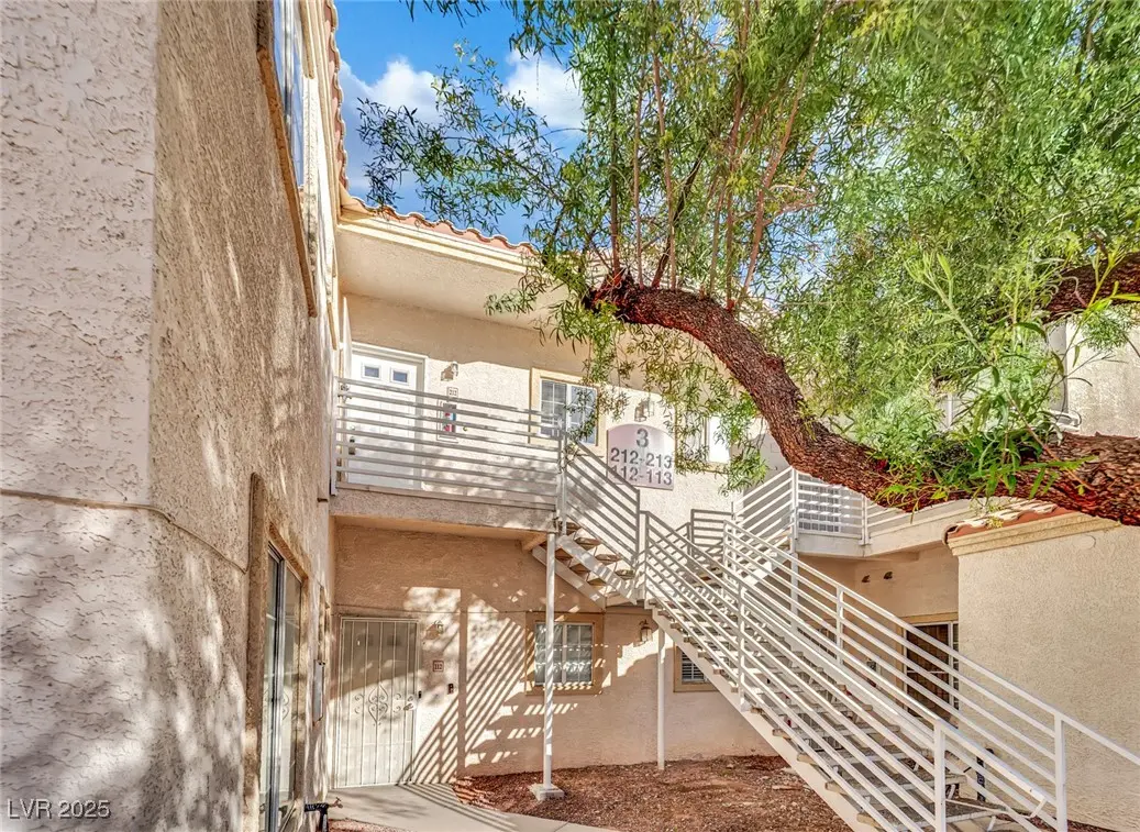 Photo of Listing #2743761