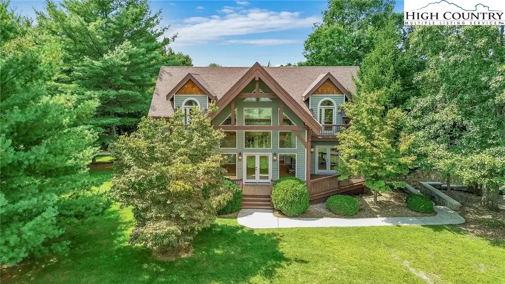 120 Twin Bridges Circle, Fleetwood