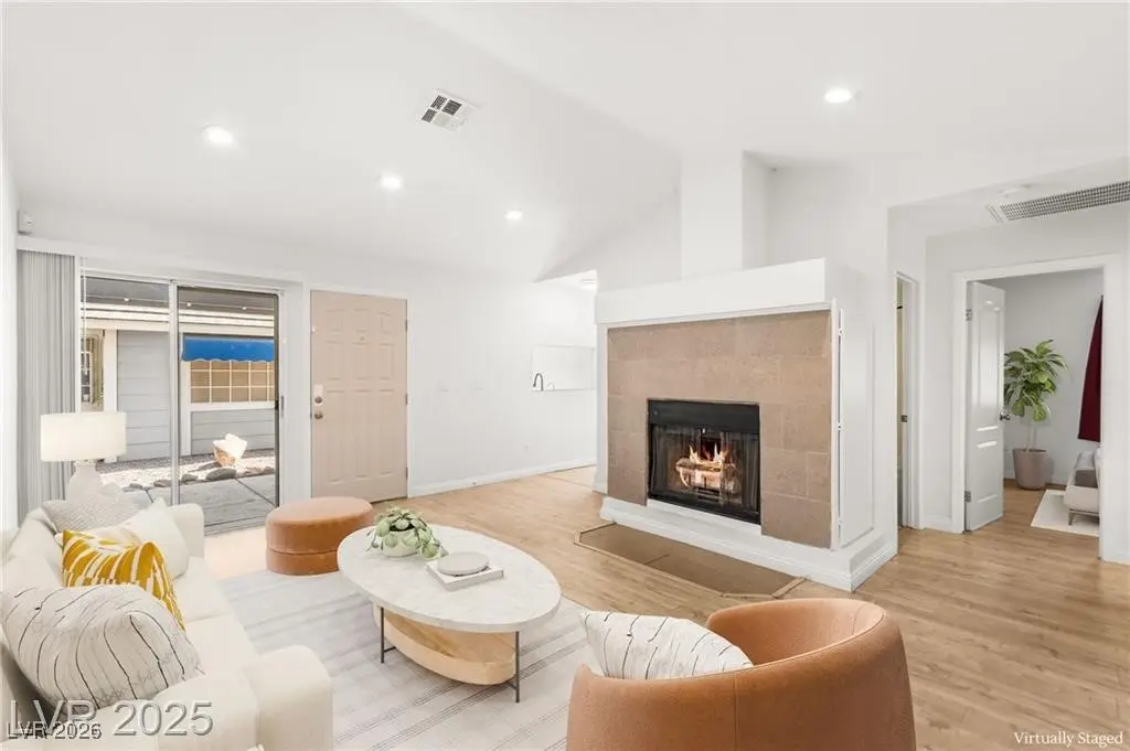 Photo of Listing #2744458