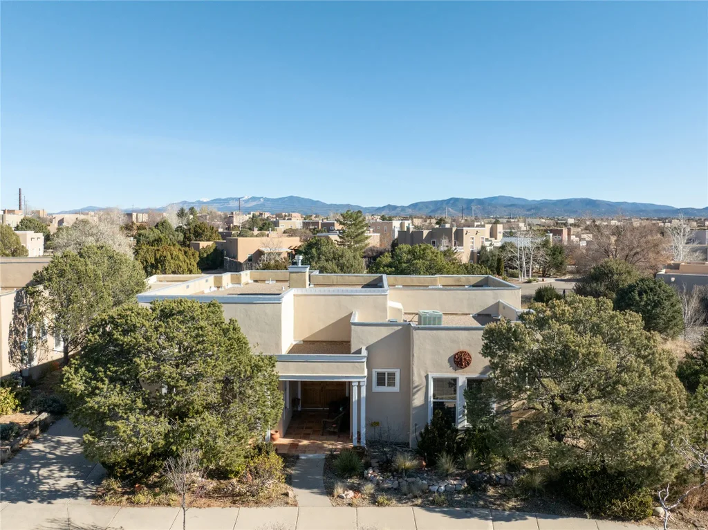 4391 Waking Sky, Santa Fe