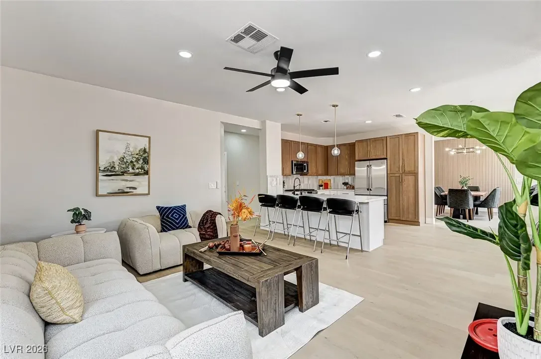 Photo of Listing #2744140