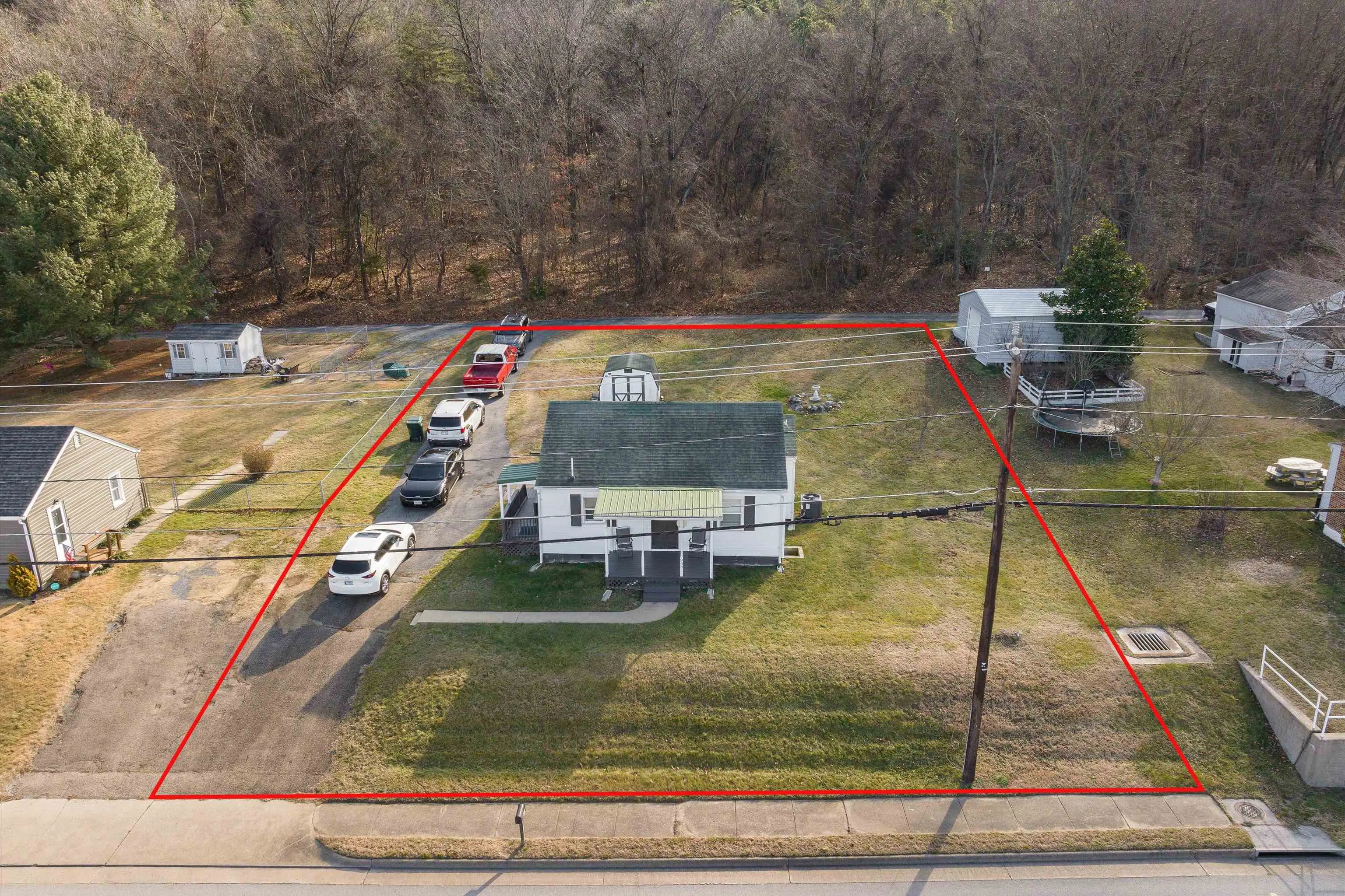 948 Delphine Ave S, Waynesboro