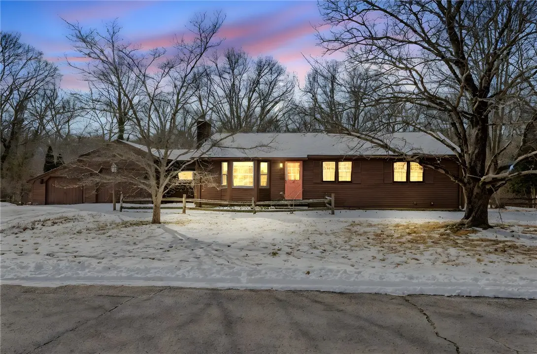 75 Lantern Ln, North Kingstown