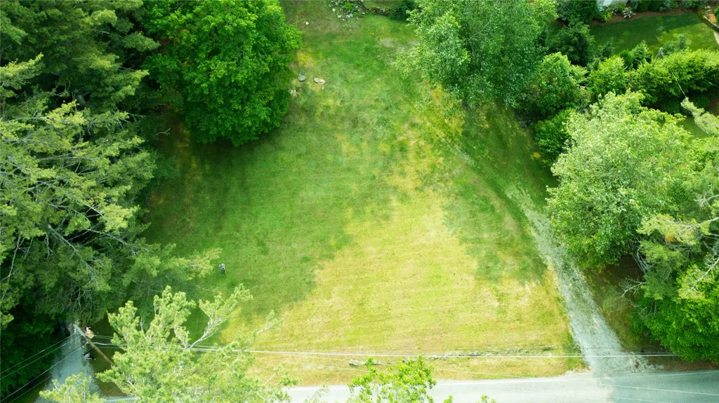 365 Foreman Road, Highlands