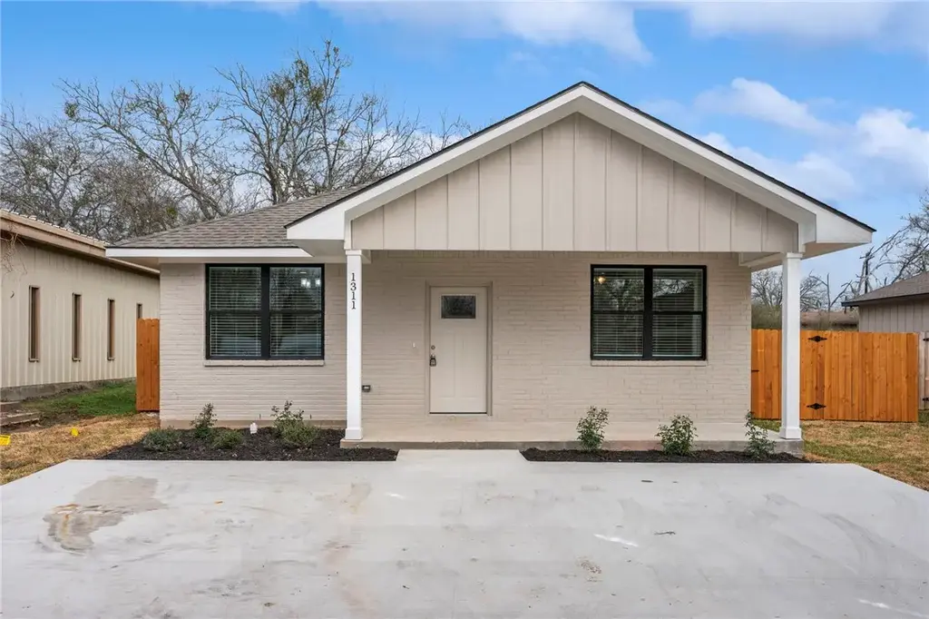 1311 Suncrest, Bryan