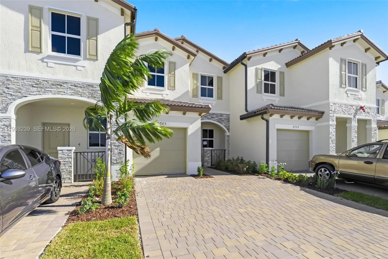 Photo of Listing #A11938239