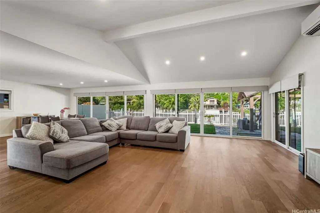 777 Kumukahi Place, Honolulu