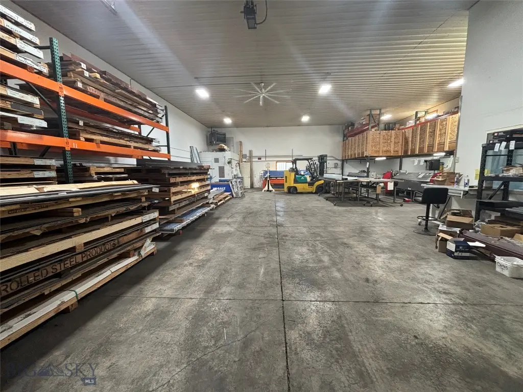 845 Glider Lane C, Belgrade