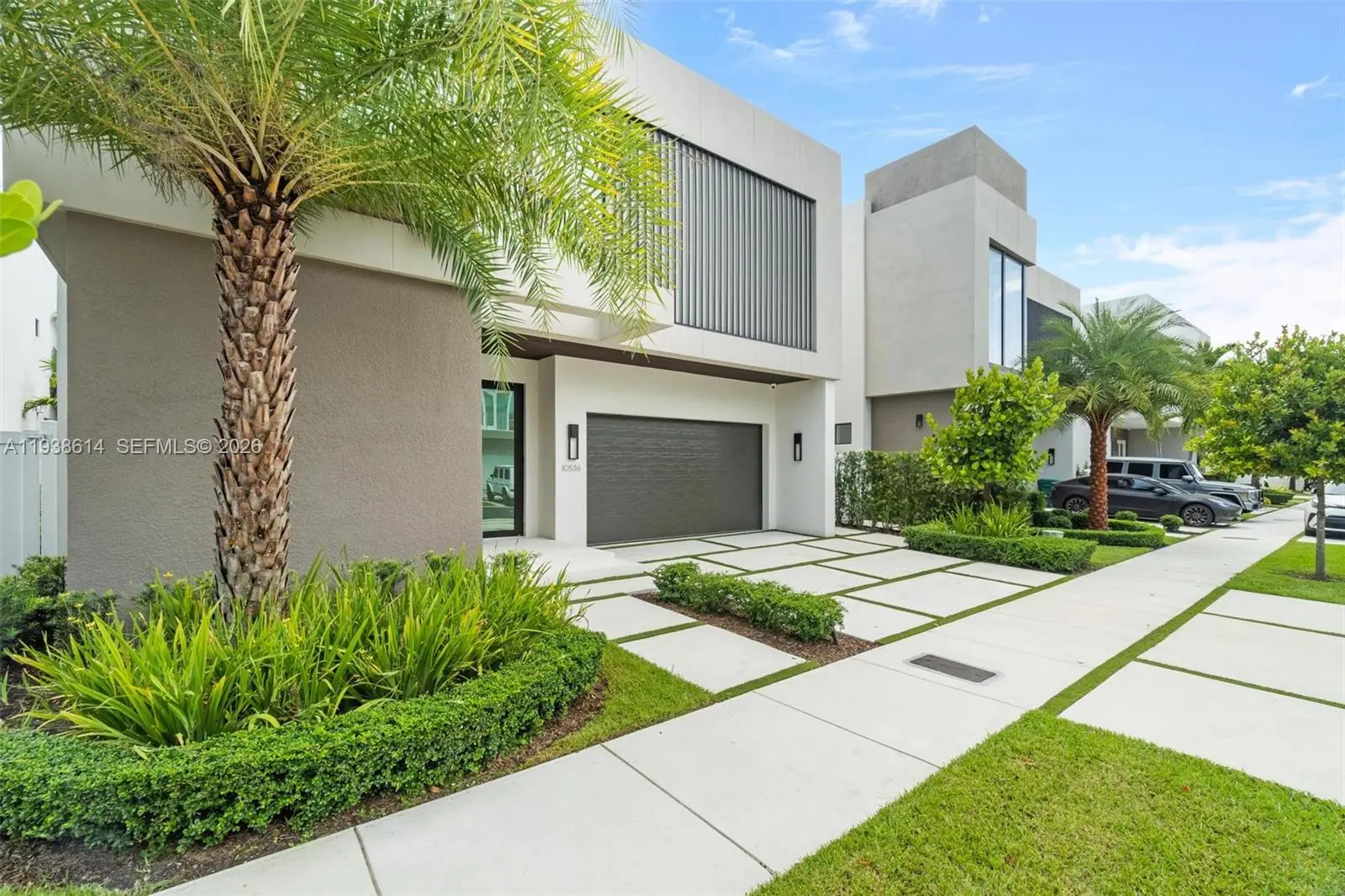 Photo of Listing #A11938614