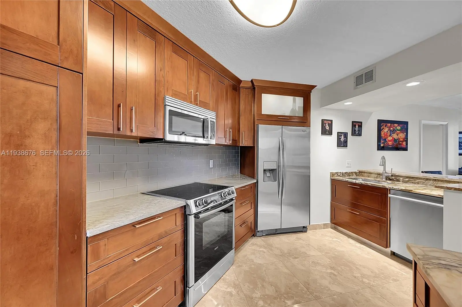 Photo of Listing #A11938676