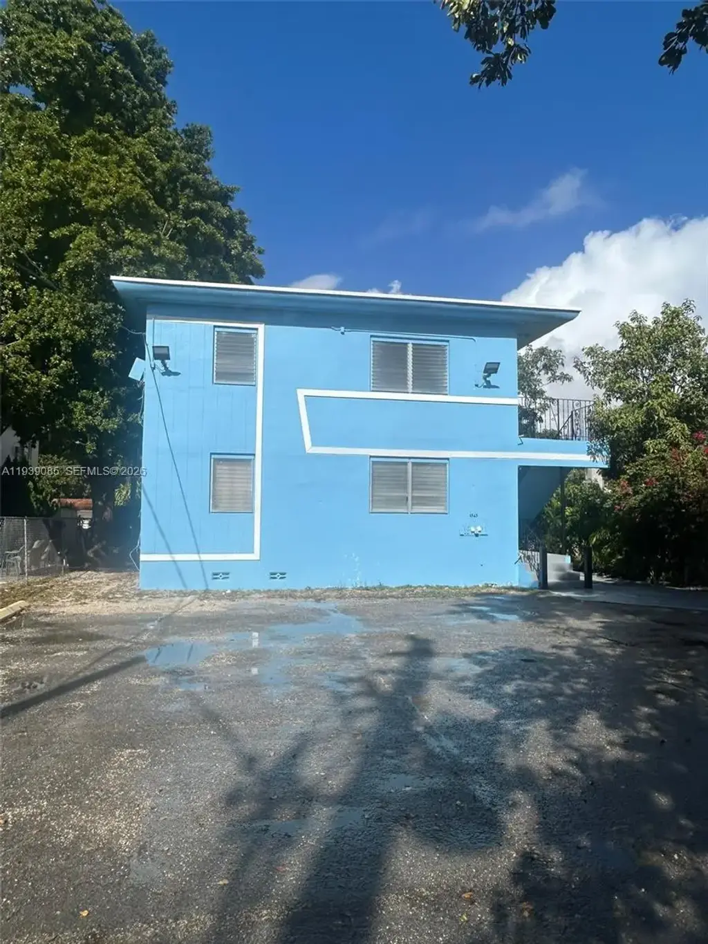 1565 Sw 6th St, Miami