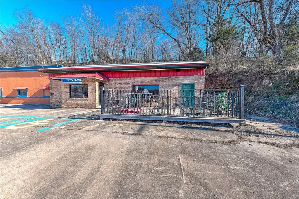 402 N Parrott Drive, Huntsville