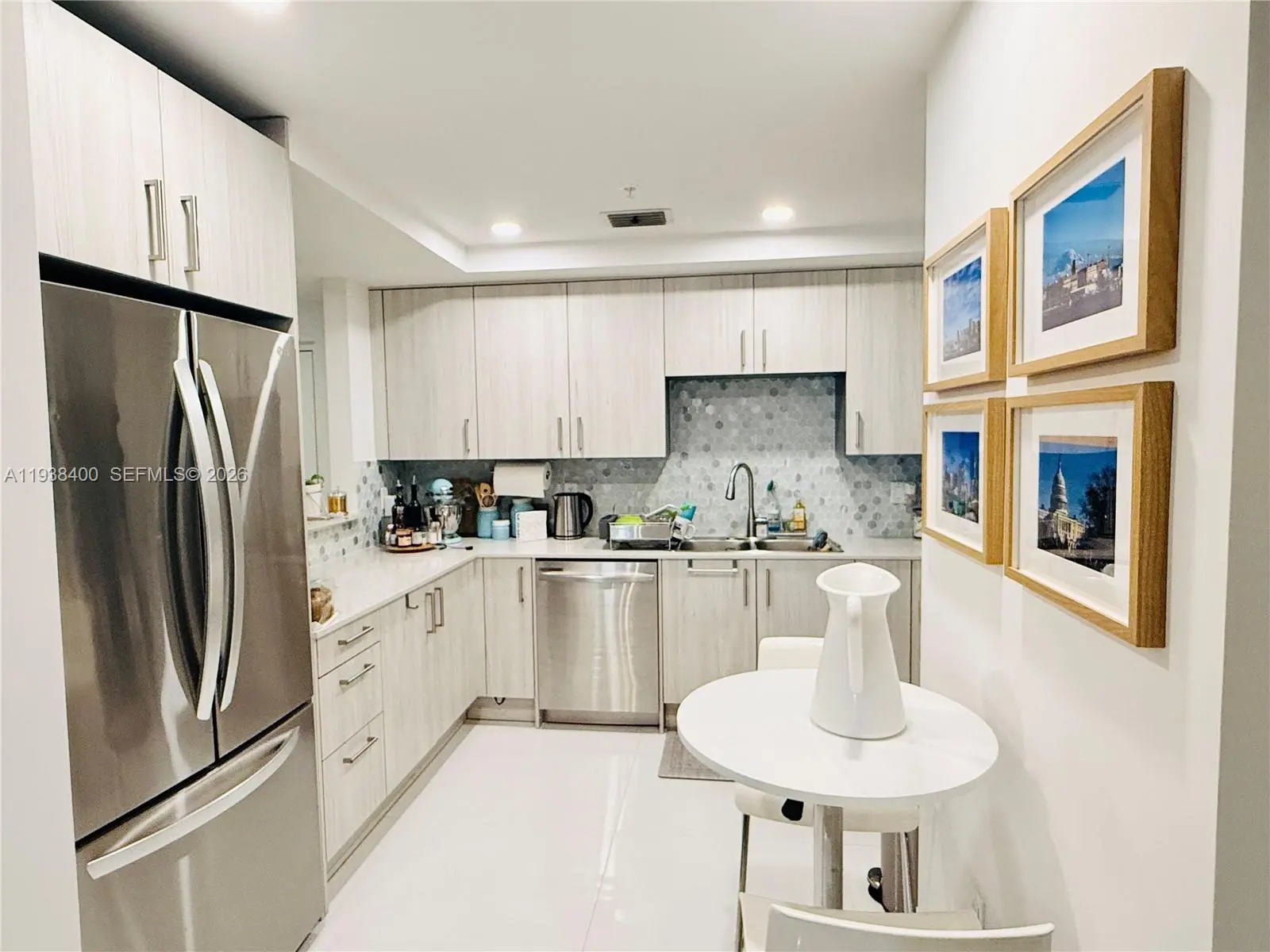 Photo of Listing #A11938400