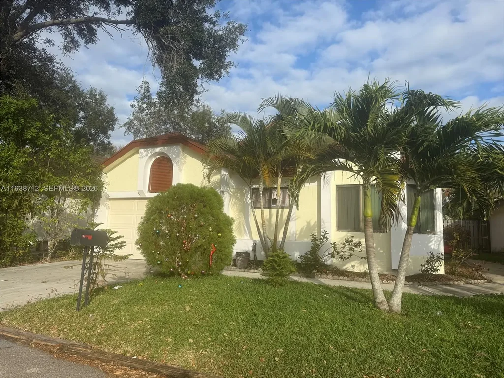 316 Bishop Rd, North Lauderdale