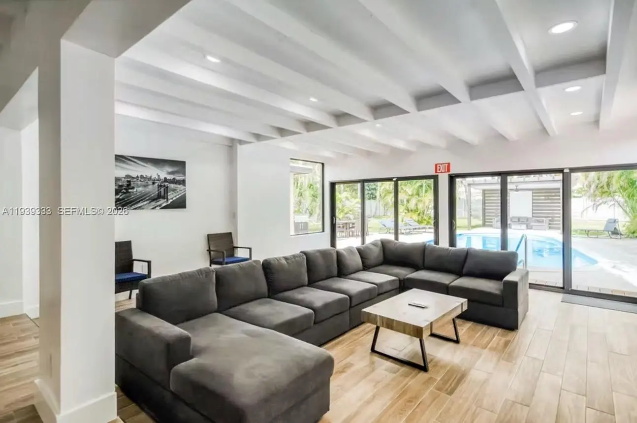 Photo of Listing #A11939333