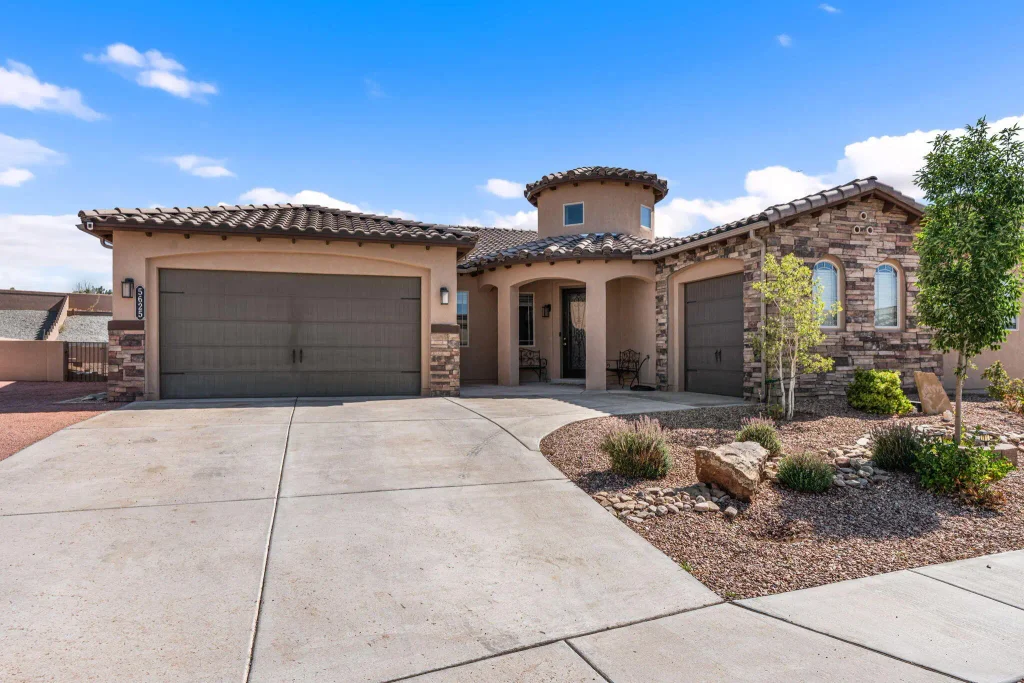 5625 Pikes Peak Loop Ne, Rio Rancho