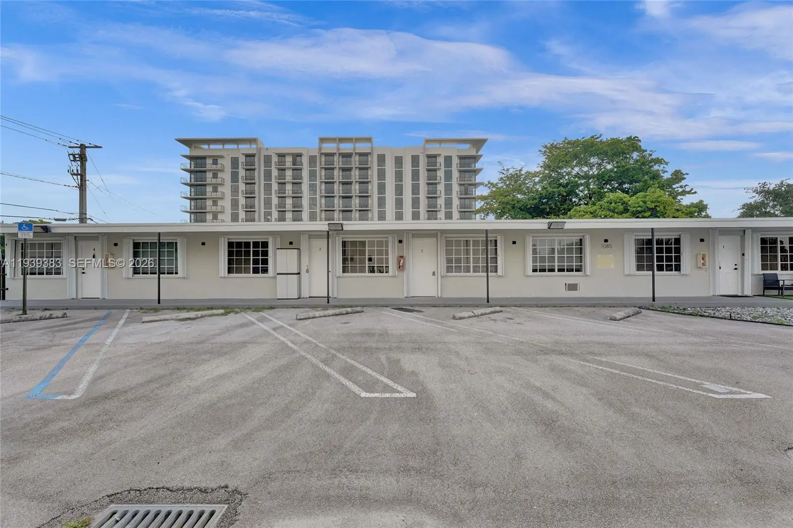 Photo of Listing #A11939383