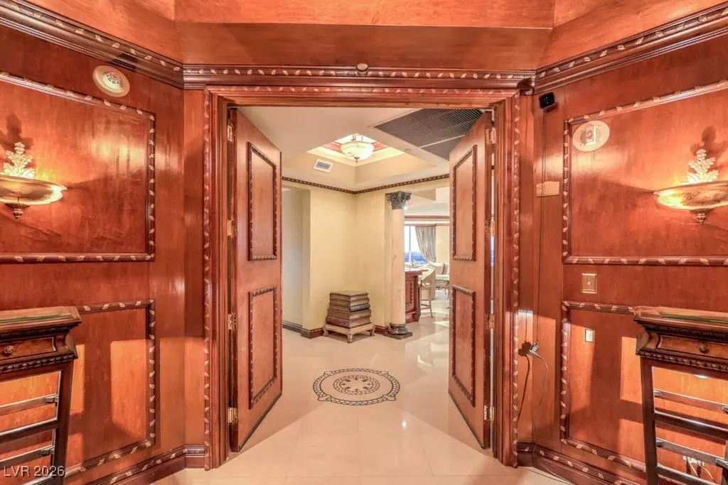 Photo of Listing #2744355