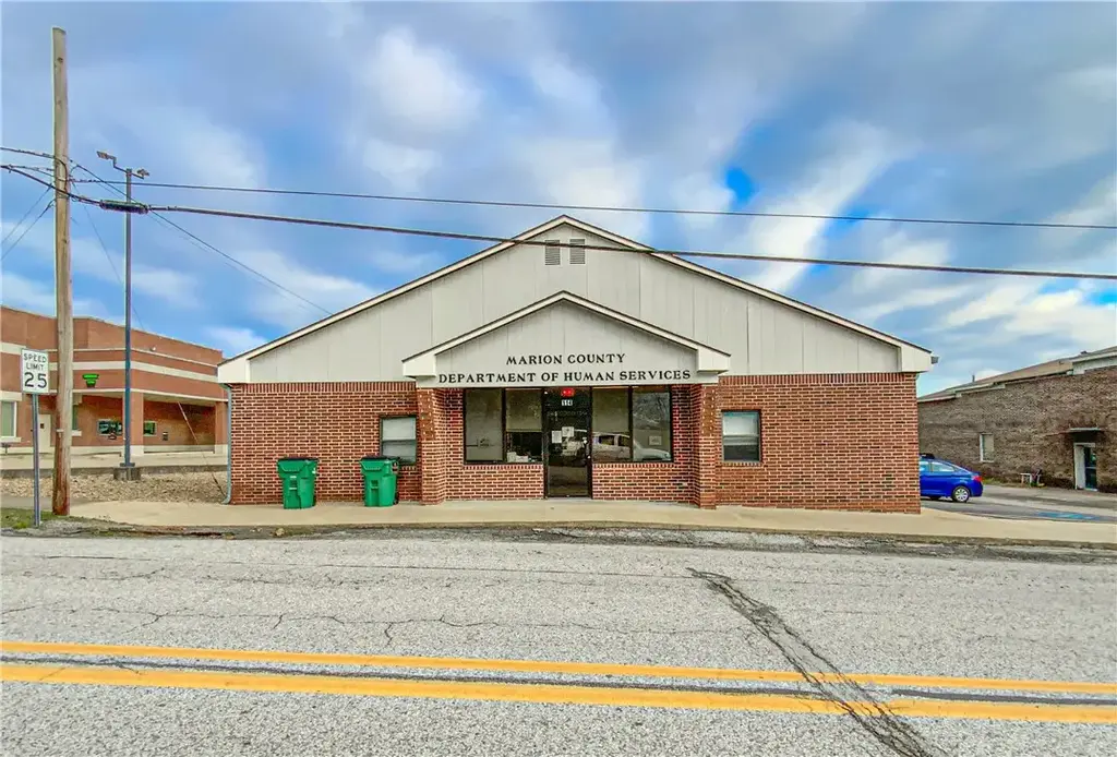 114 E Old Main Street, Yellville