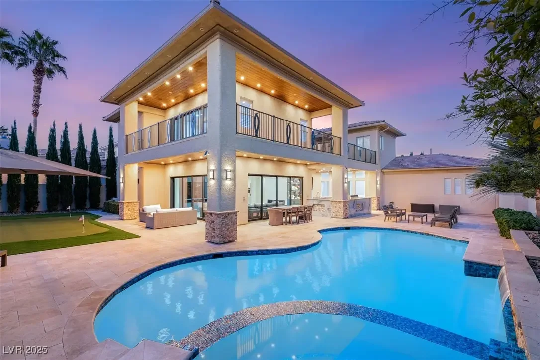 Photo of Listing #2740410