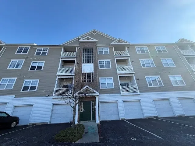 96 Mill St # 303, Woonsocket