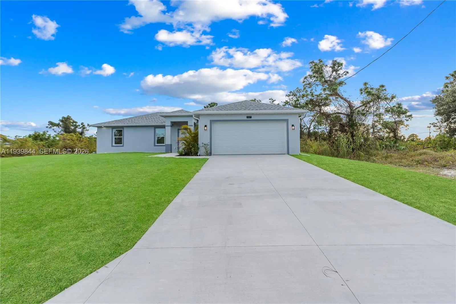 Photo of Listing #A11939844