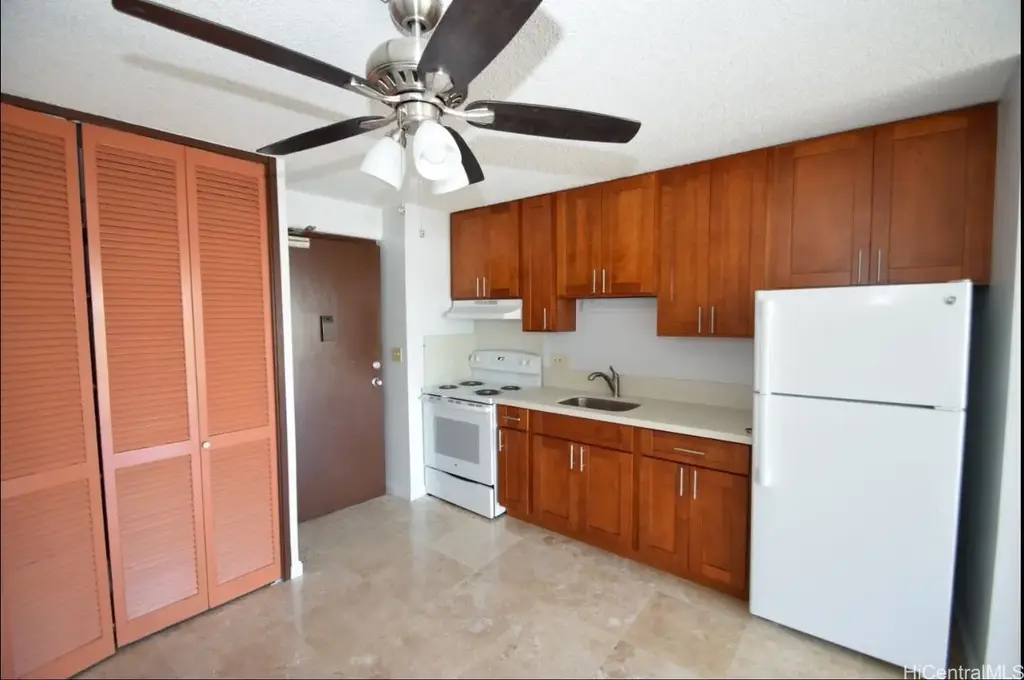 1655 Makaloa Street # 501, Honolulu