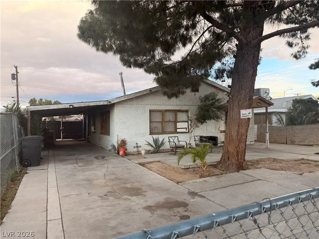 Photo of Listing #2742474