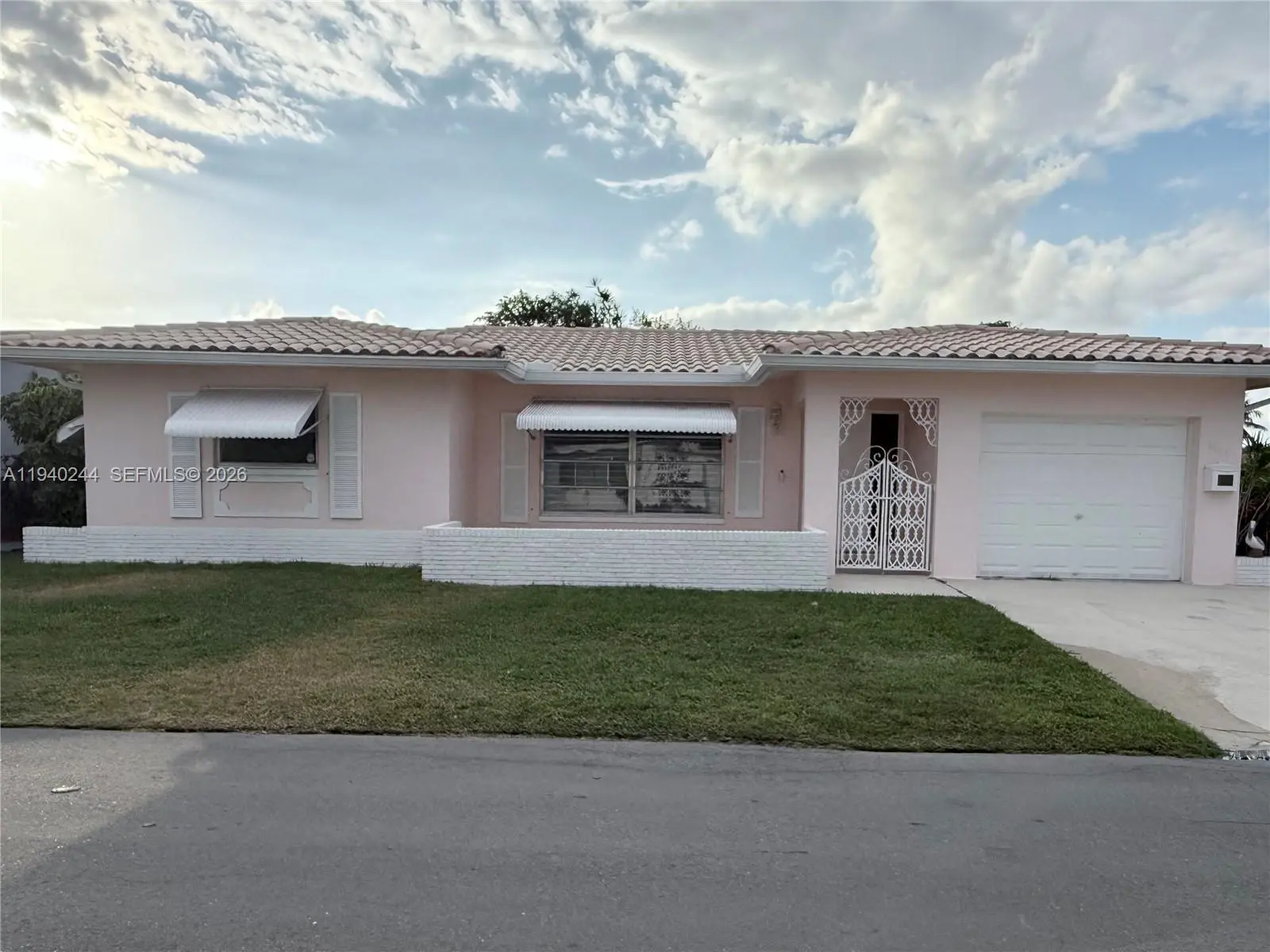 Photo of Listing #A11940244