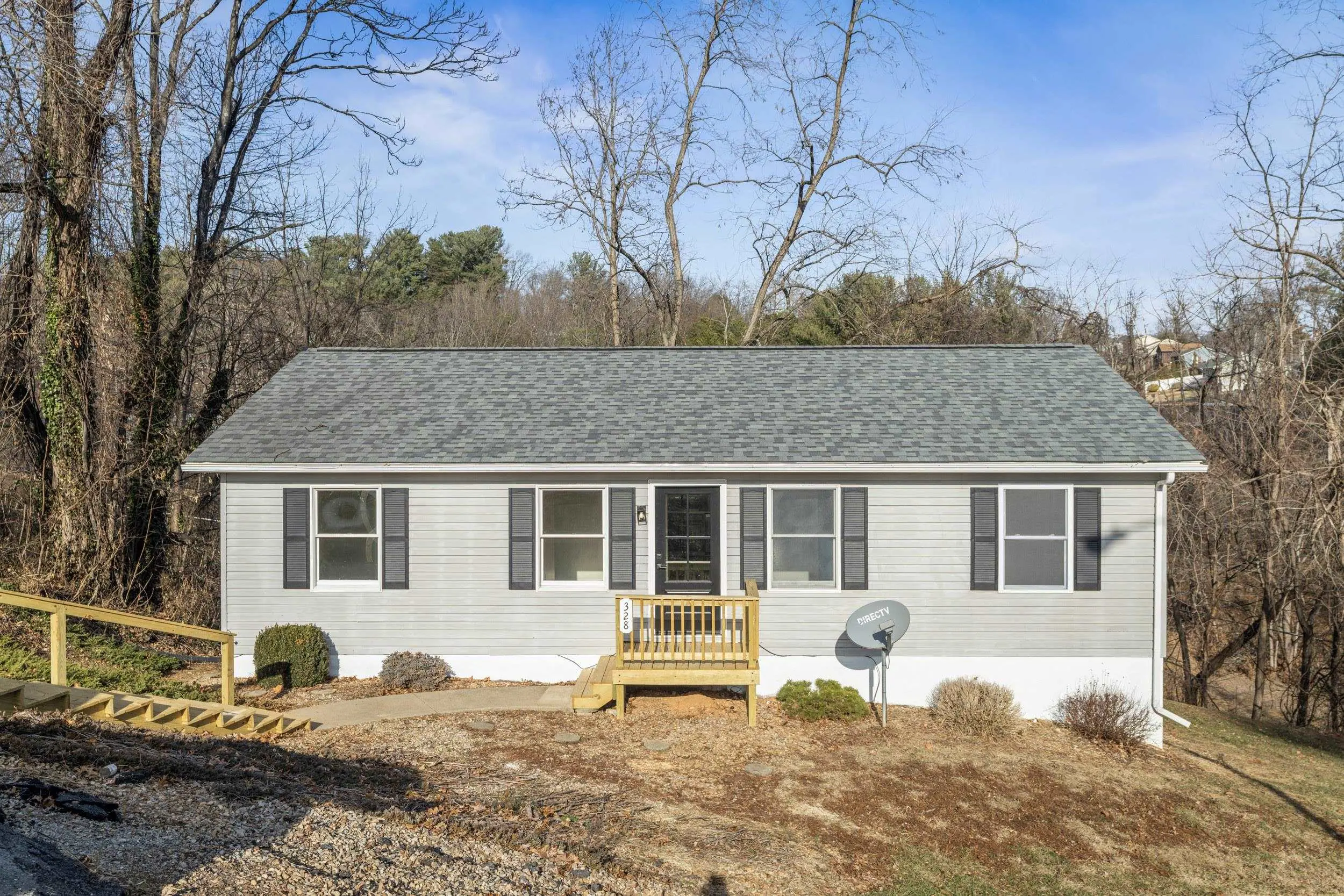 328 Monument Dr, Staunton