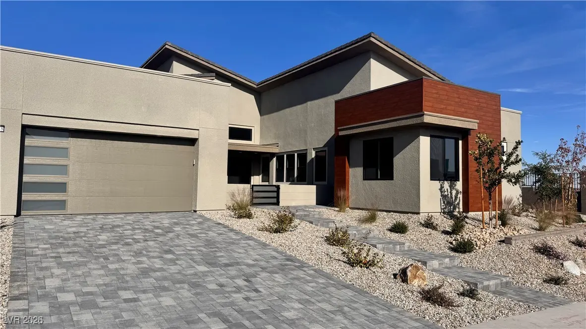 Photo of Listing #2745532