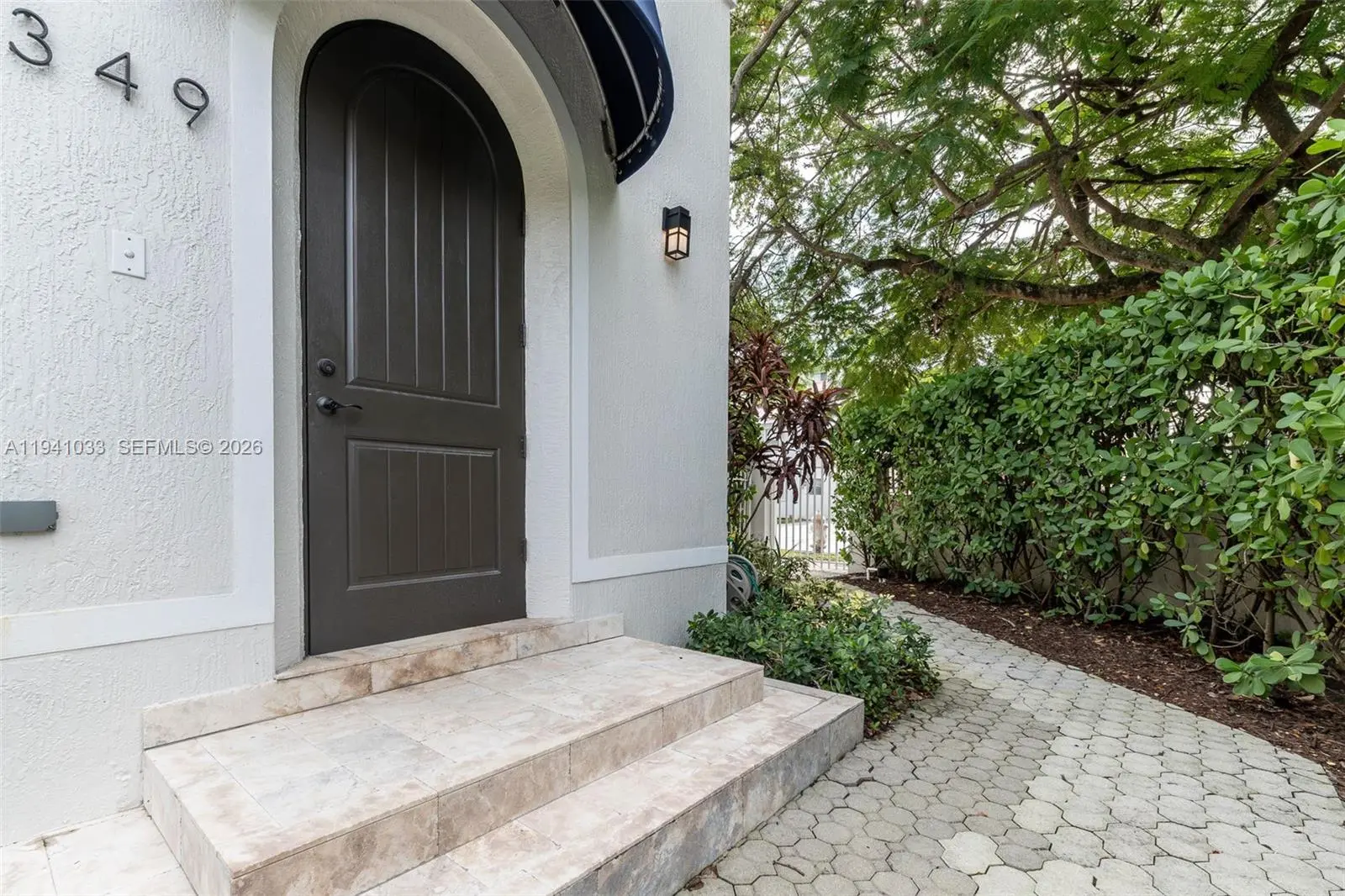 Photo of Listing #A11941033