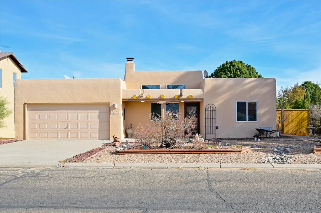 6404 Vooscane Ave, Cochiti Lake