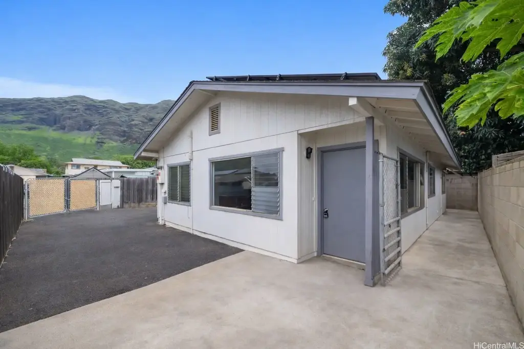 84-537 Manuku Street, Waianae