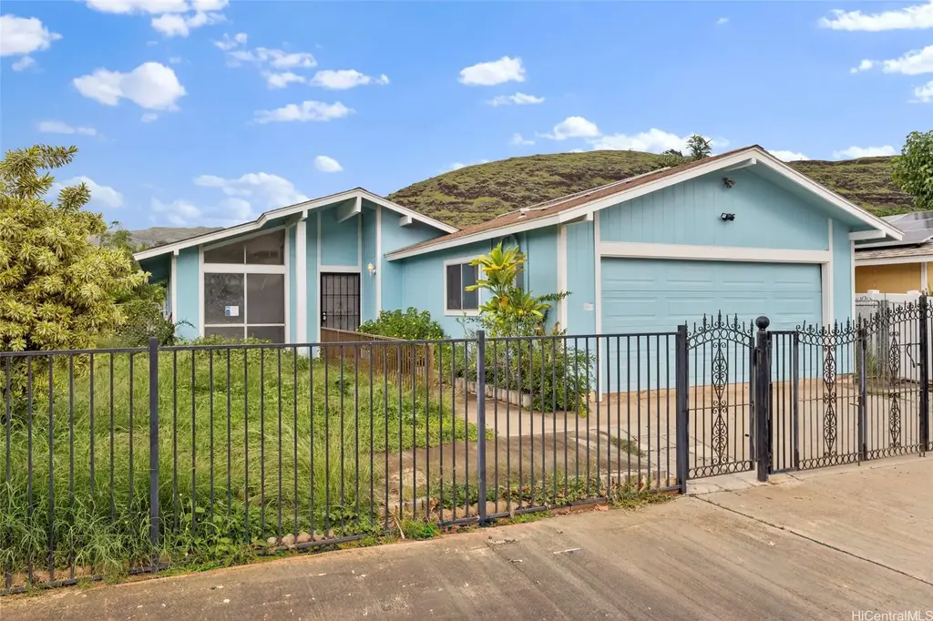 86-196 Moelua Street, Waianae