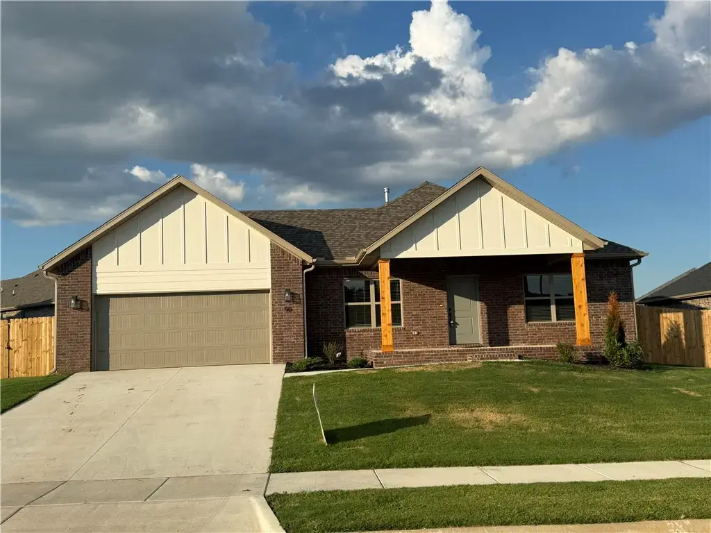 90 W Watson Lane, Farmington