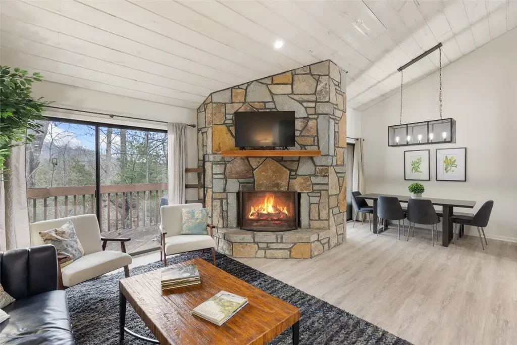 84 Emerald Road 26, Sapphire