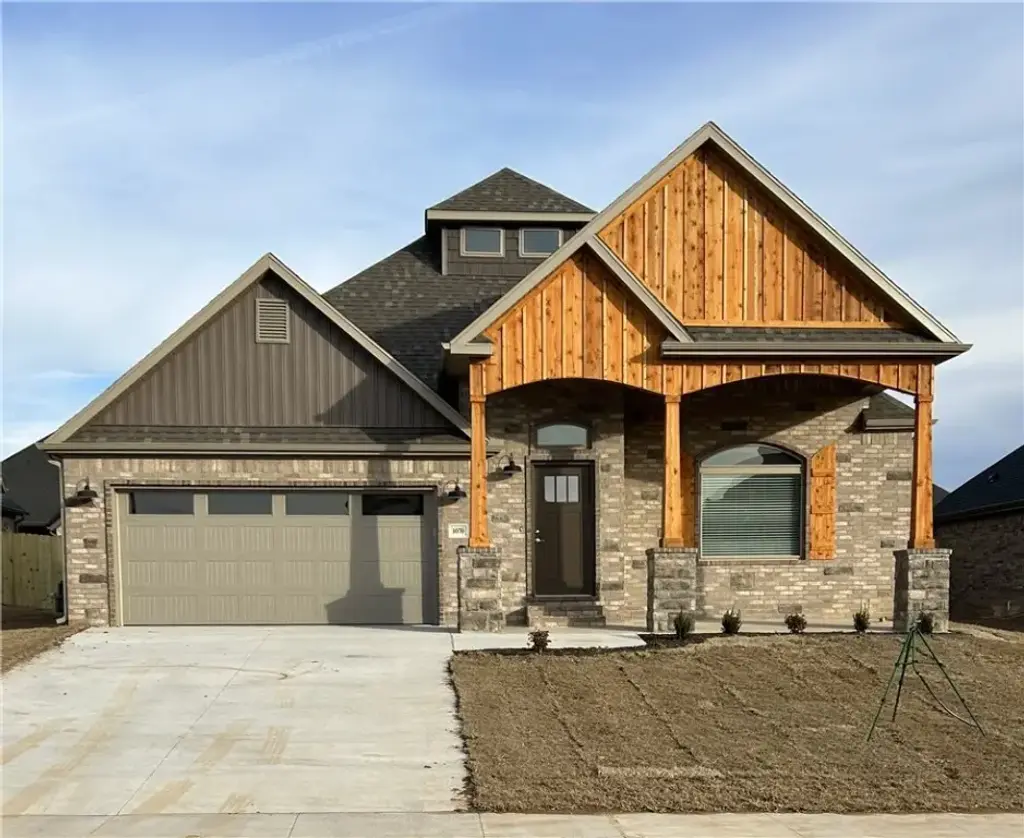1070 Flat Rock Street, Bentonville