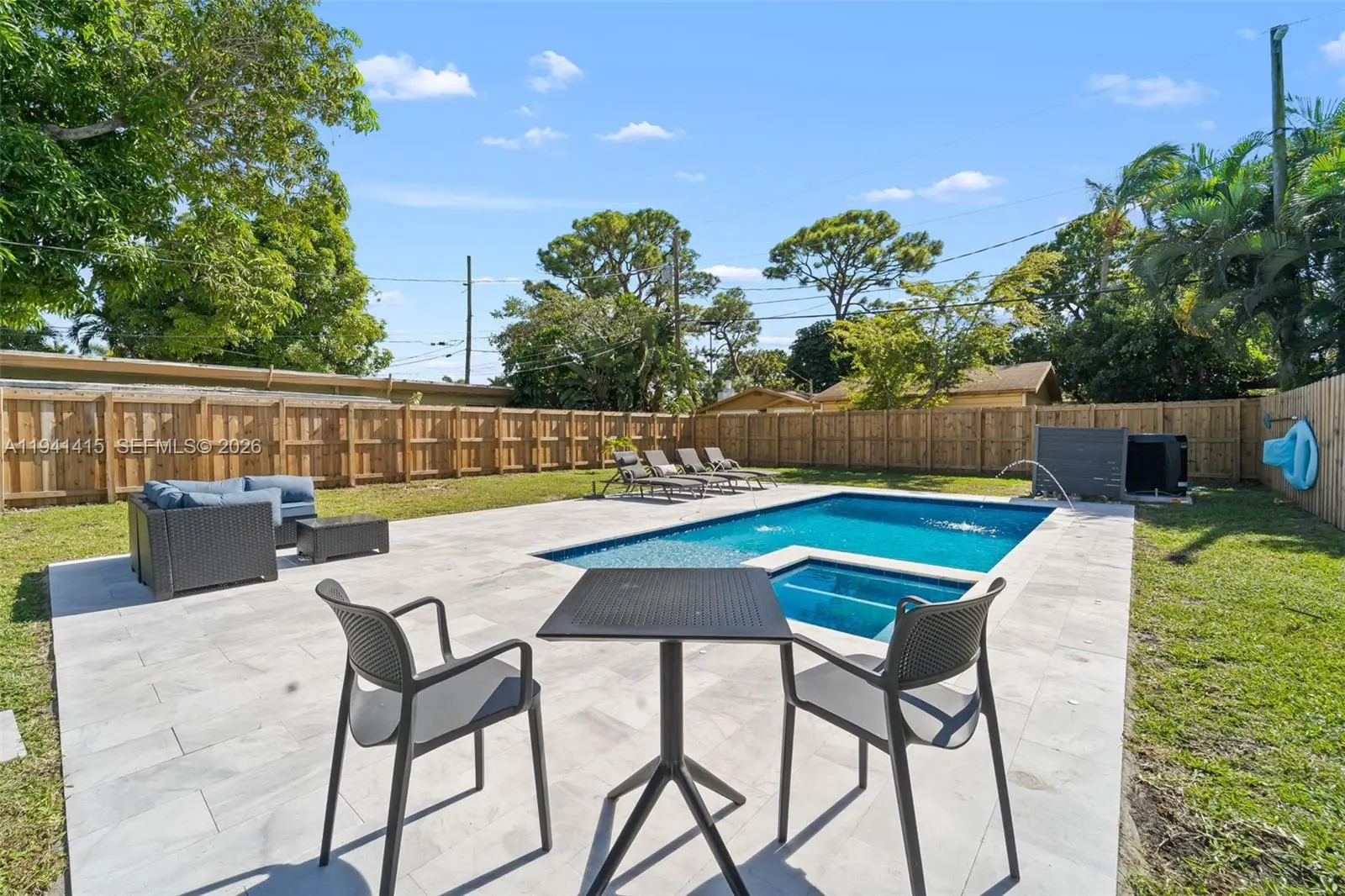 Photo of Listing #A11941415