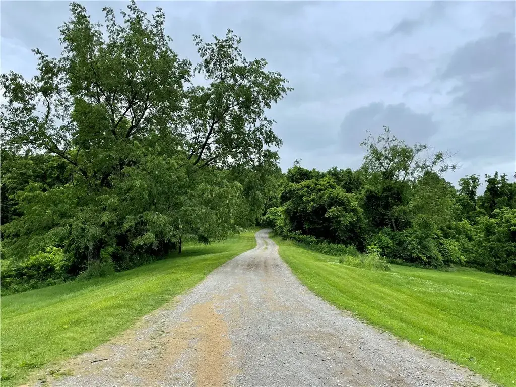 1027 Locust Avenue , South Strabane